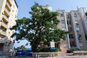 Seaside Luxury Beach Apartment