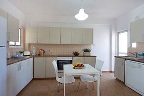 Seaside Luxury Beach Apartment