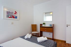 Seaside Luxury Beach Apartment