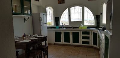 Yasmine Maamoura Beach