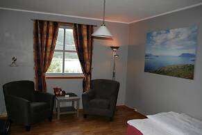 Tjeldsundbrua Hotel