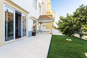 Chalet Estoril Luxury Apartments