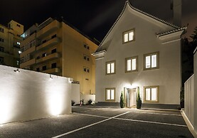 Chalet Estoril Luxury Apartments