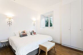 Chalet Estoril Luxury Apartments