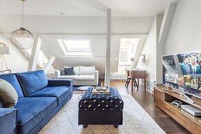 Lisbon Downtown Luxury Family Residence