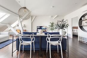 Lisbon Downtown Luxury Family Residence