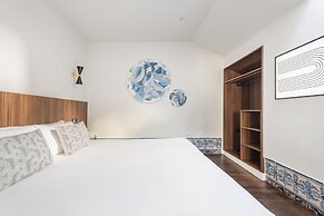 Lisbon Downtown Luxury Family Residence