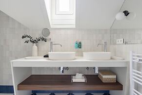 Lisbon Downtown Luxury Family Residence