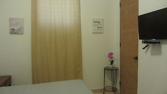 Henry's GuestHouse - Hostel