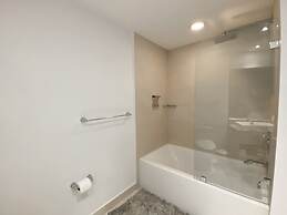 Lyfe Residence Building - Private apts over the beach