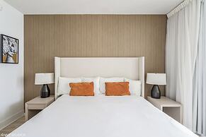 Lyfe Residence Building - Private apts over the beach