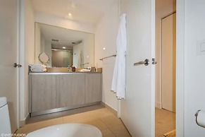 Lyfe Residence Building - Private apts over the beach