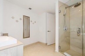 Lyfe Residence Building - Private apts over the beach