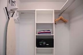 Lyfe Residence Building - Private apts over the beach