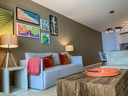 Lyfe Residence Building - Private apts over the beach