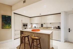 Lyfe Residence Building - Private apts over the beach