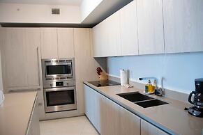 Lyfe Residence Building - Private apts over the beach