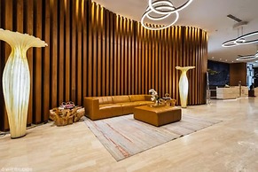 Lyfe Residence Building - Private apts over the beach