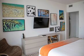 Lyfe Residence Building - Private apts over the beach