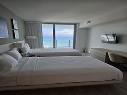 Lyfe Residence Building - Private apts over the beach