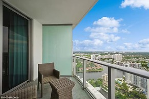 Lyfe Residence Building - Private apts over the beach