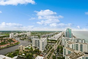 Lyfe Residence Building - Private apts over the beach