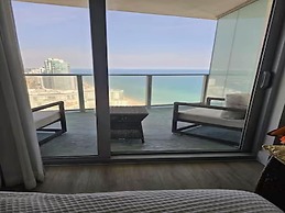 Lyfe Residence Building - Private apts over the beach