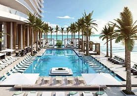 Lyfe Residence Building - Private apts over the beach