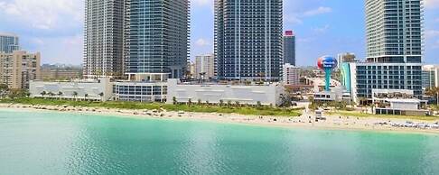 Lyfe Residence Building - Private apts over the beach