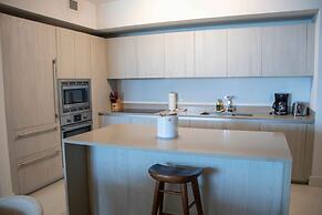 Lyfe Residence Building - Private apts over the beach