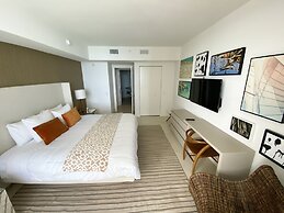 Lyfe Residence Building - Private apts over the beach