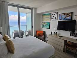 Lyfe Residence Building - Private apts over the beach