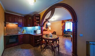 Royal Suite near Lake