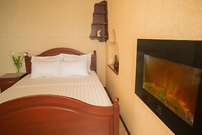 Royal Suite near Lake