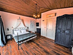 Assos Longevity Hotel