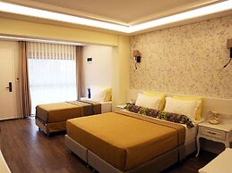 Assos Longevity Hotel