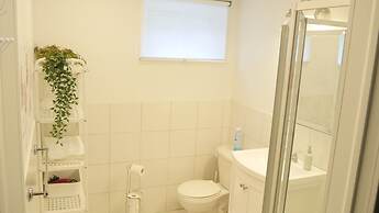 Applewood Hills Apartment