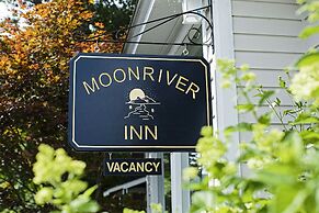 Moonriver Inn