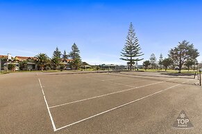 Moana Beach Tourist Park