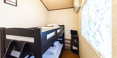 Guesthouse Na-No-Hana - Caters to Women - Hostel