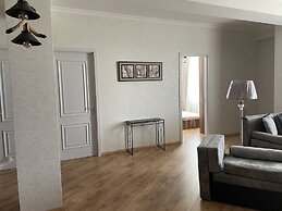 Vazi Aparthotel