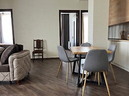 Vazi Aparthotel