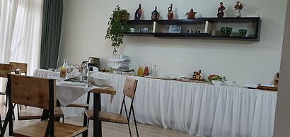 Vazi Aparthotel
