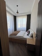 Vazi Aparthotel