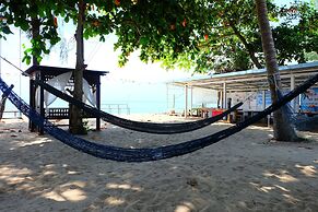Tharadol Beach Resort