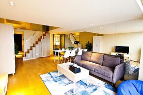 Hangzhou Magician Apartment Hotel