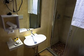 La Rocca Guest House & Spa