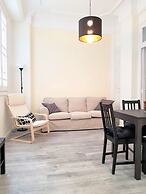 Apartamento Pintor Salvador Abril