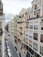 Apartamento Pintor Salvador Abril