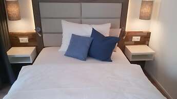 Hotel & Cafe Rubus